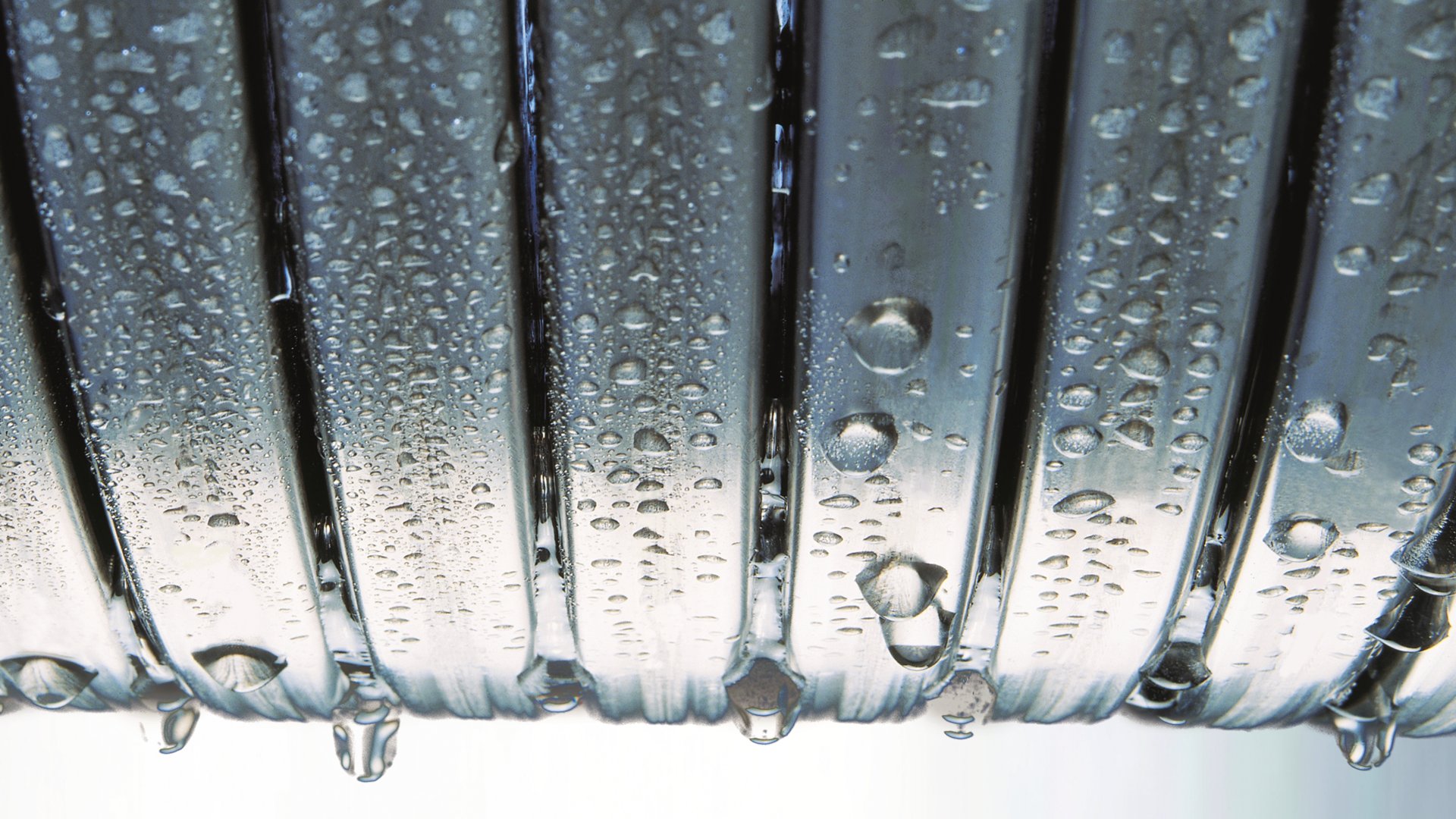 Resim, Vitodens 050-W'deki paslanmaz çelik Inox-Radial ısı eşanjörünü göstermektedir.