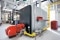 Resim, Kiesel GmbH'nin lojistik merkezindeki 1950 kW Vitoplex 300 pik yük kazanını göstermektedir.